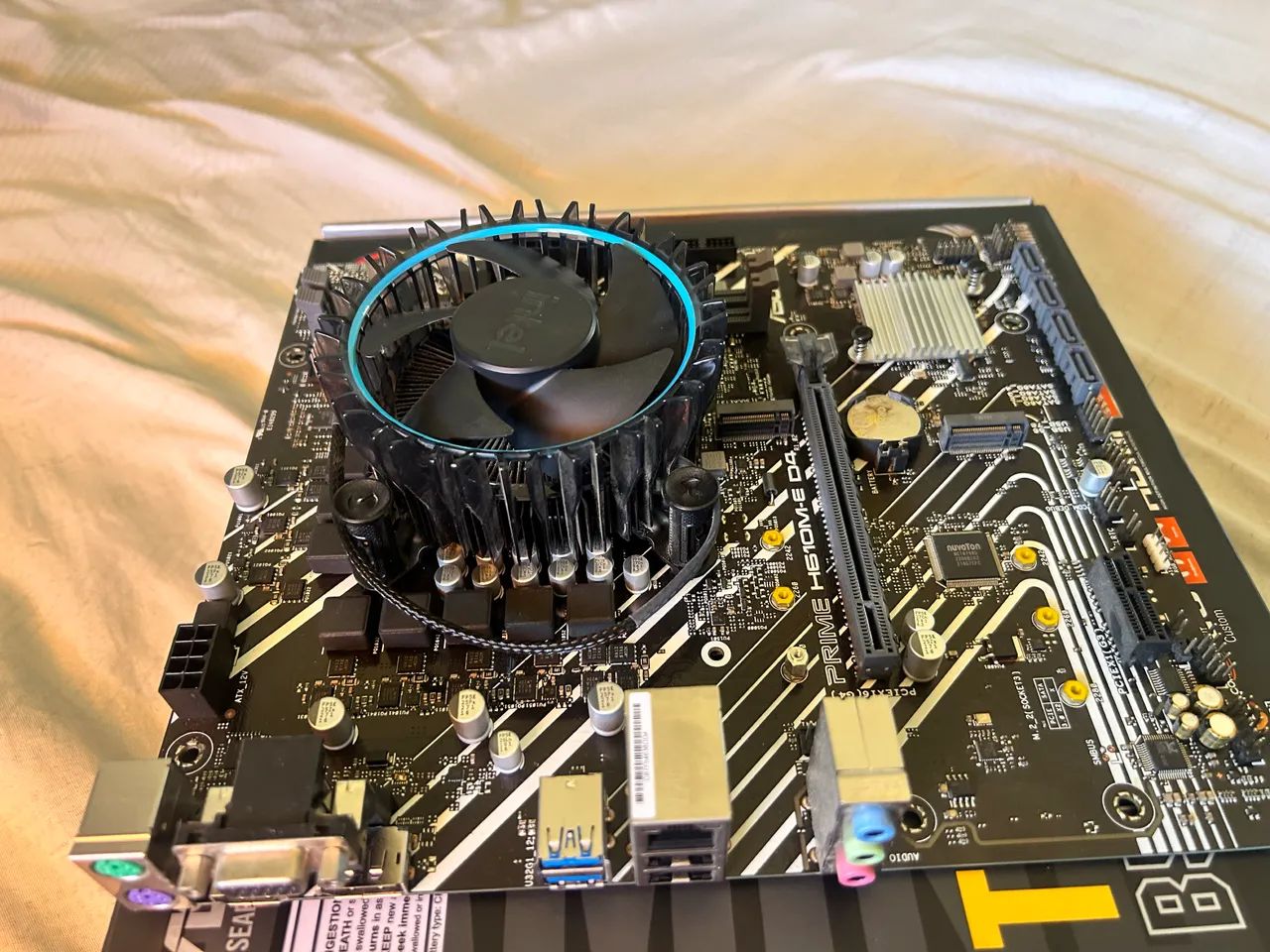 Placa mae prime h610e d4 e processador intel  i3 12100f  - Foto 3