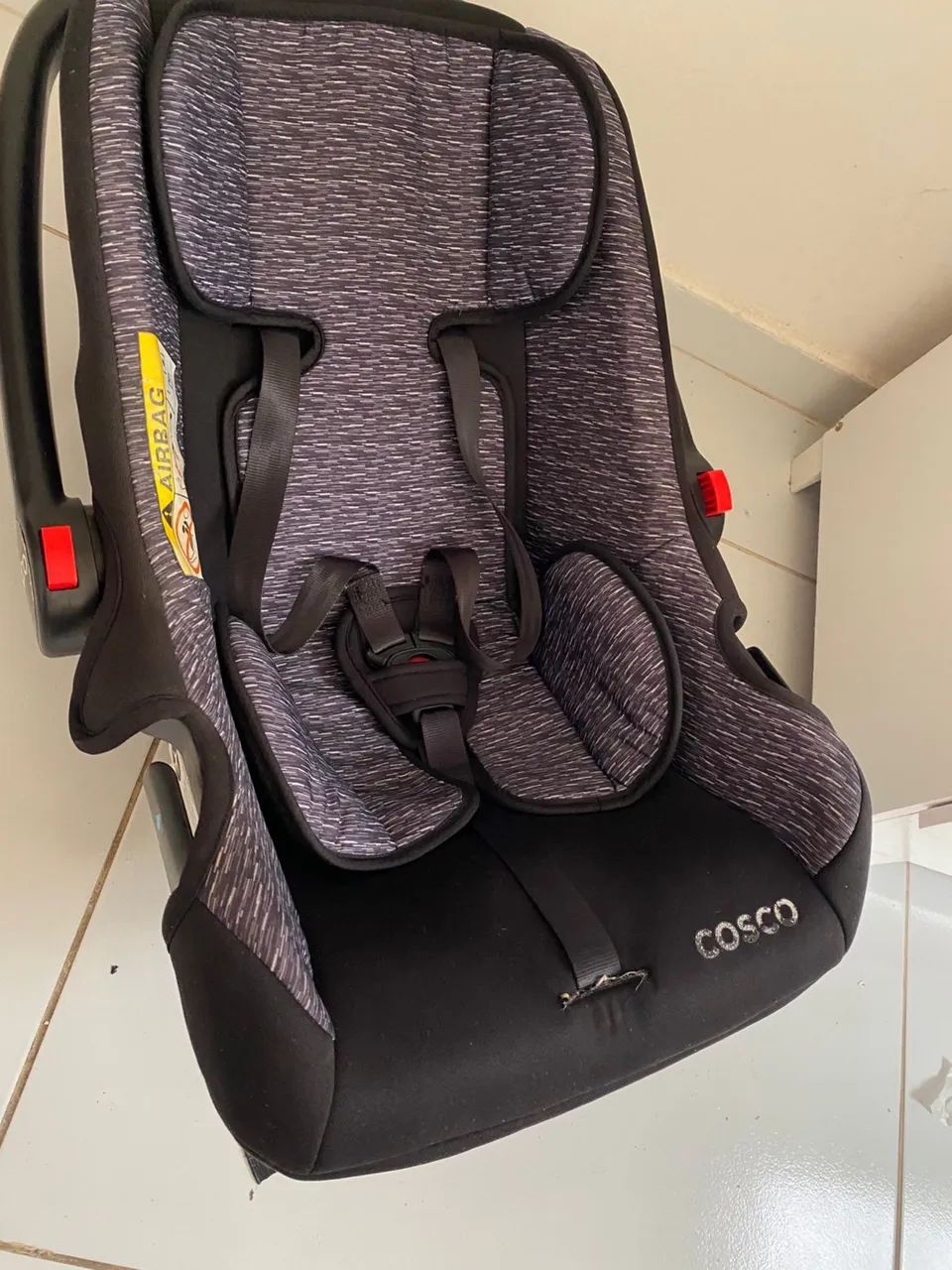 Vende-se Bebê Conforto 170$  - Foto 2