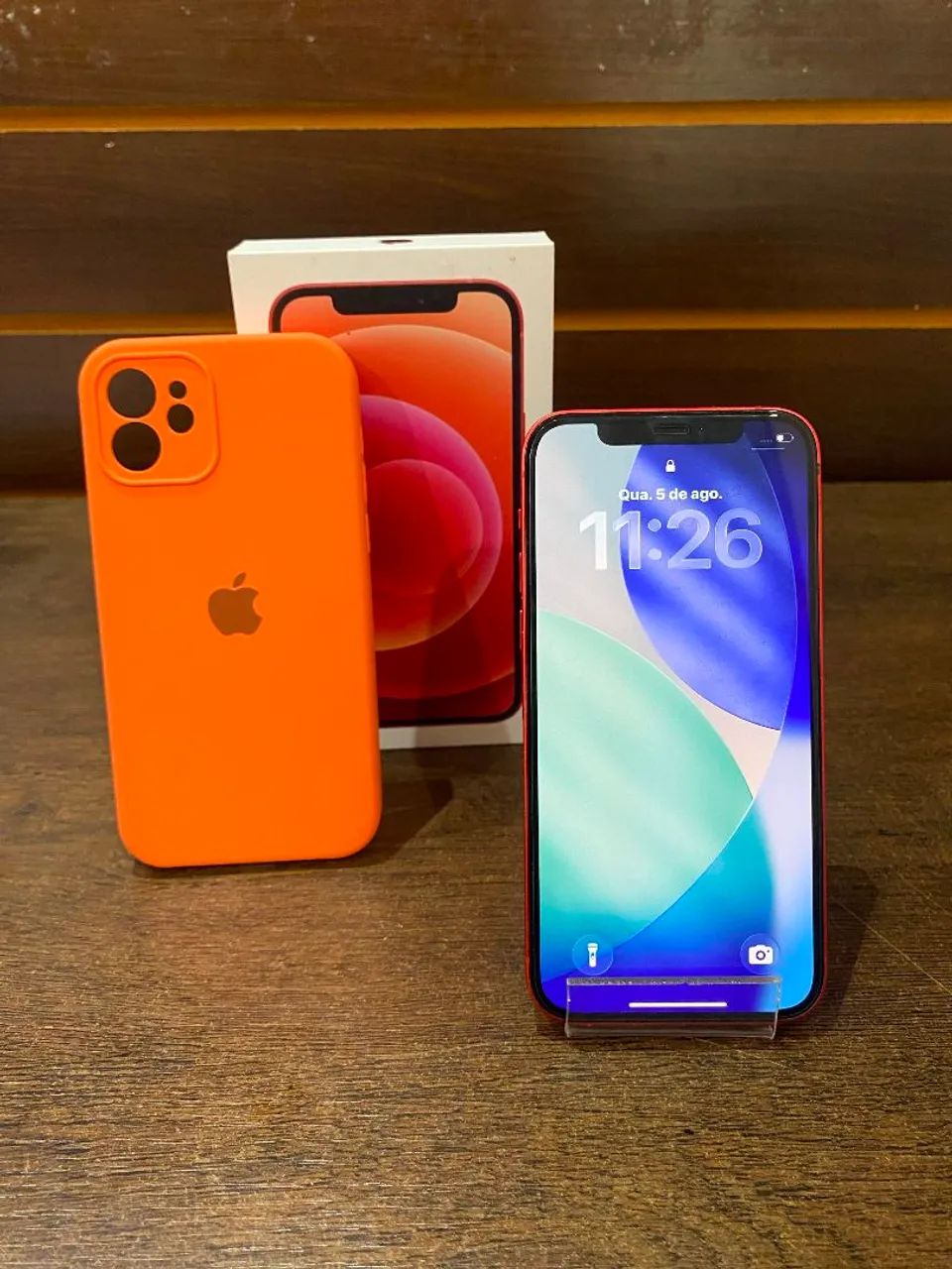 Iphone 12 256gb muito espaço. 