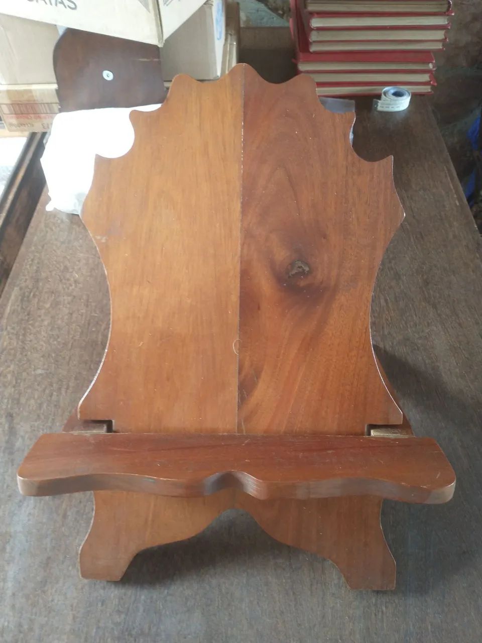Suporte para bíblia de madeira