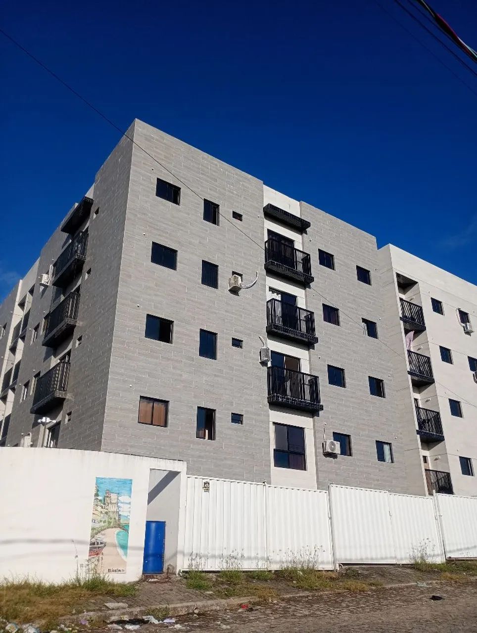 Alugo quarto pra dividir  valor $400,00