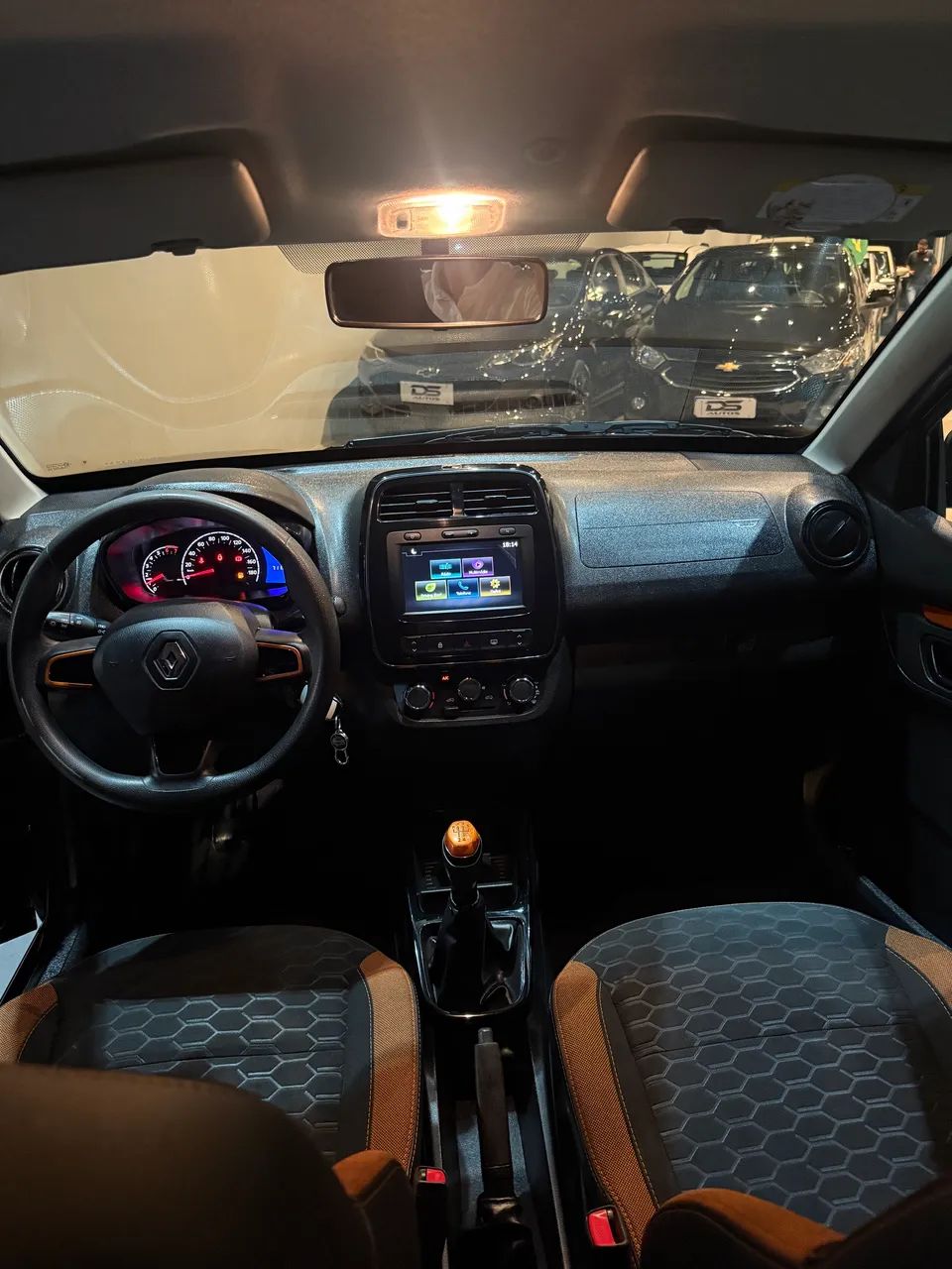 Renault Kwid Outsider 1.0 Flex 12V 5P Mec. 2022 - Foto 4