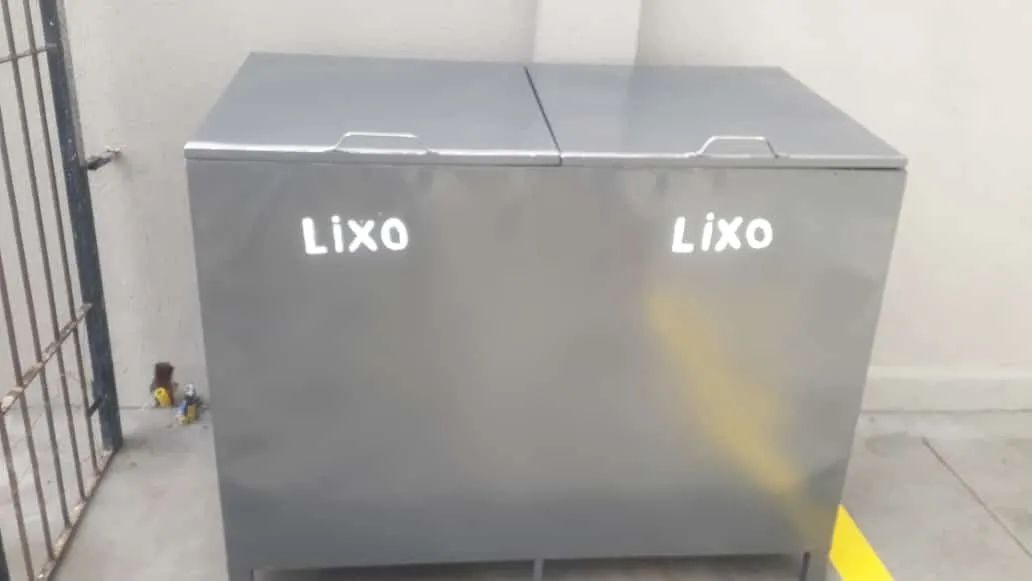 Lixeira de rua 