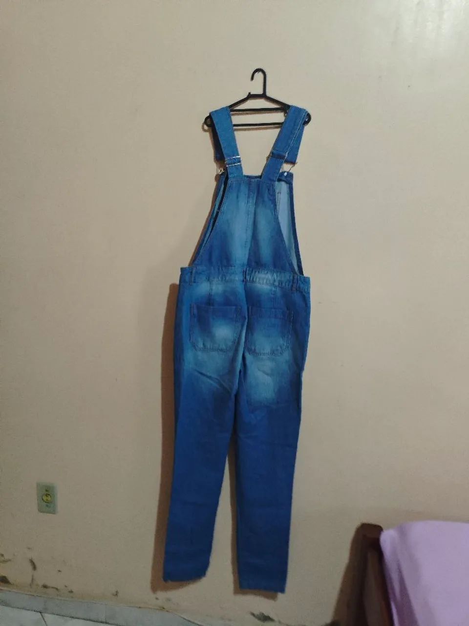 Jardineira jeans