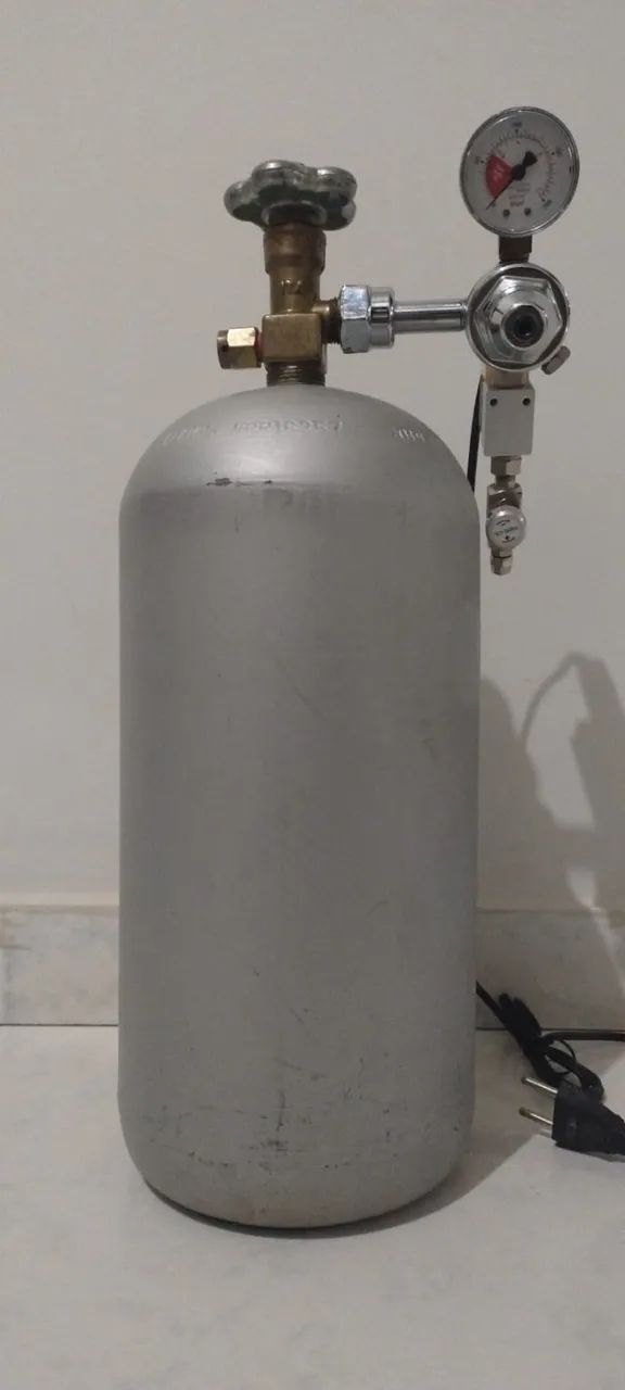 Cilindro de CO2 4kg com válvula solenoide e ajuste fino