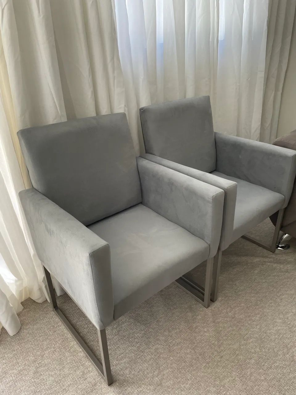 POLTRONAS NOVAS 400 duas - Foto 3