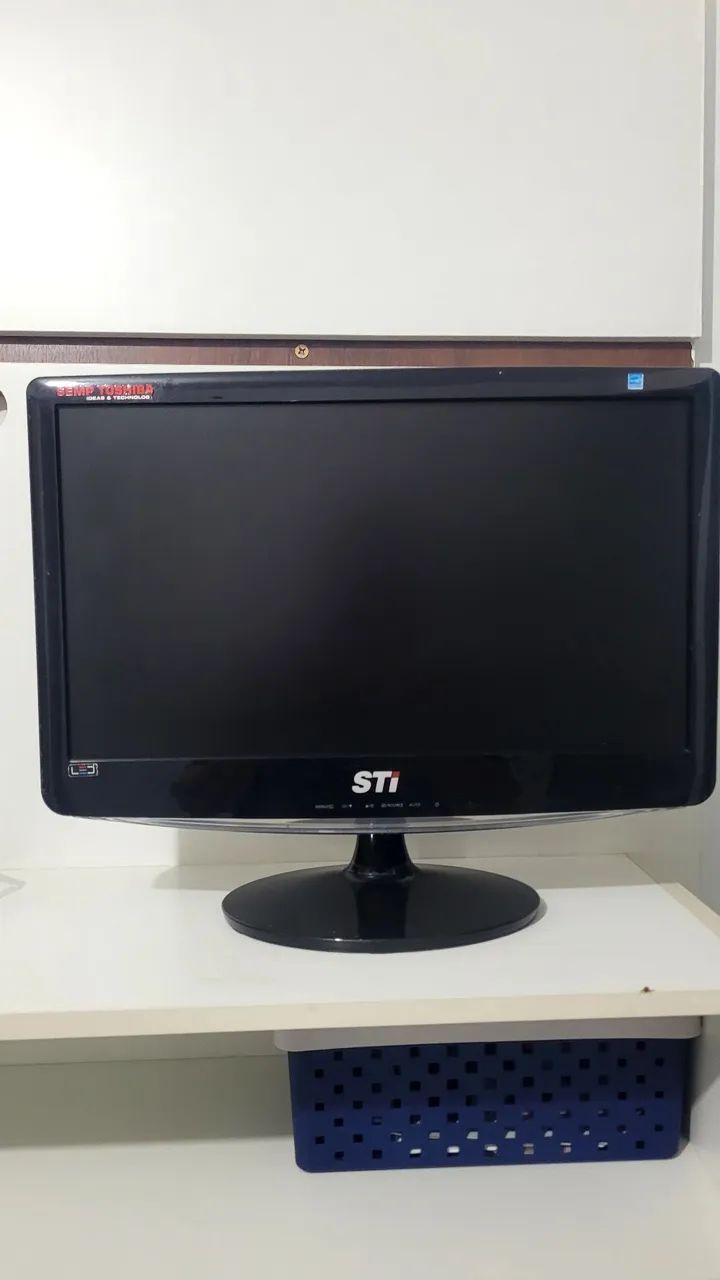 Vendo monitor 18 polegadas
