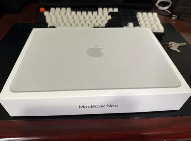 MacBook Neo de 256GB, cor Prata (novo lacrado) - Notebooks