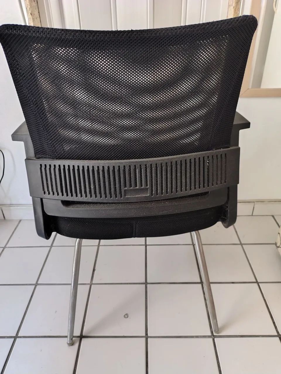 Cadeira de escritório fixa - Foto 2