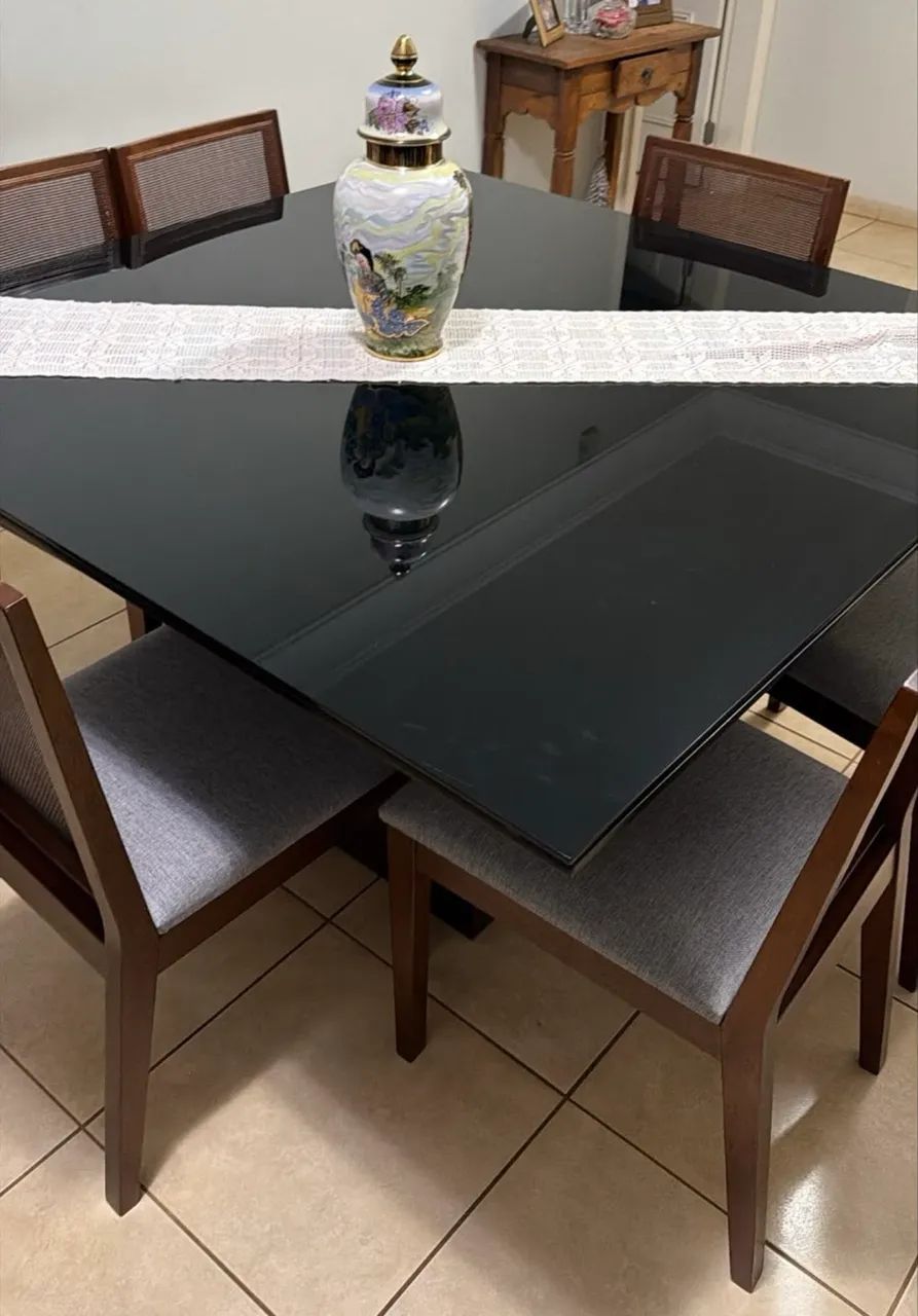 Mesa de Madeira/Vidro 8 cadeiras  - Foto 4