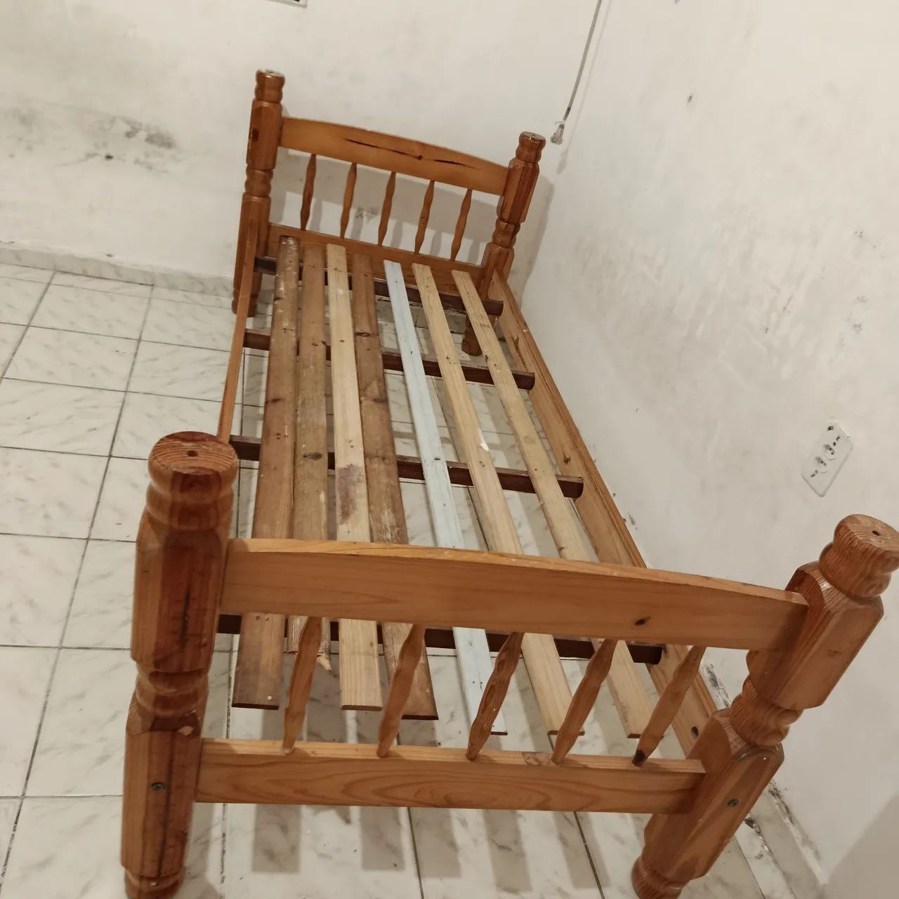 Cama de solteiro 