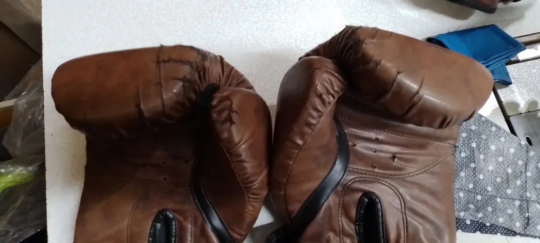 Luva de boxe e capacete - Foto 3
