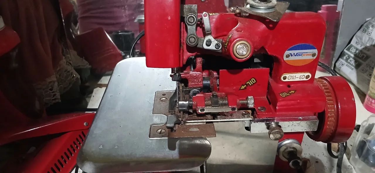 MAQUINA OVERLOCK - Foto 3