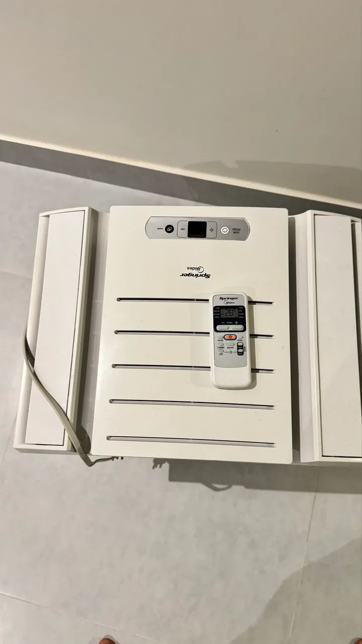 Ar condicionado digital 9 mil btus semi novo - Foto 2