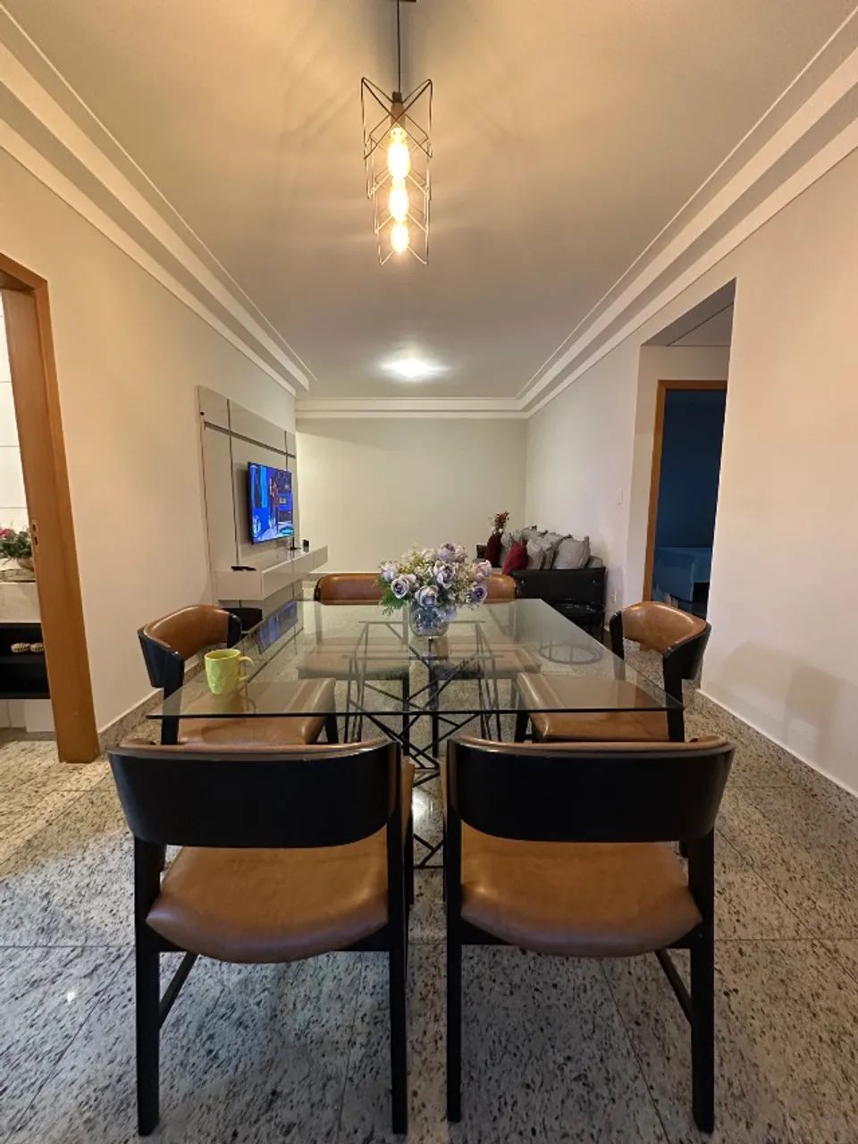 Luxury dining table with 6 chairs!65570225247747125
