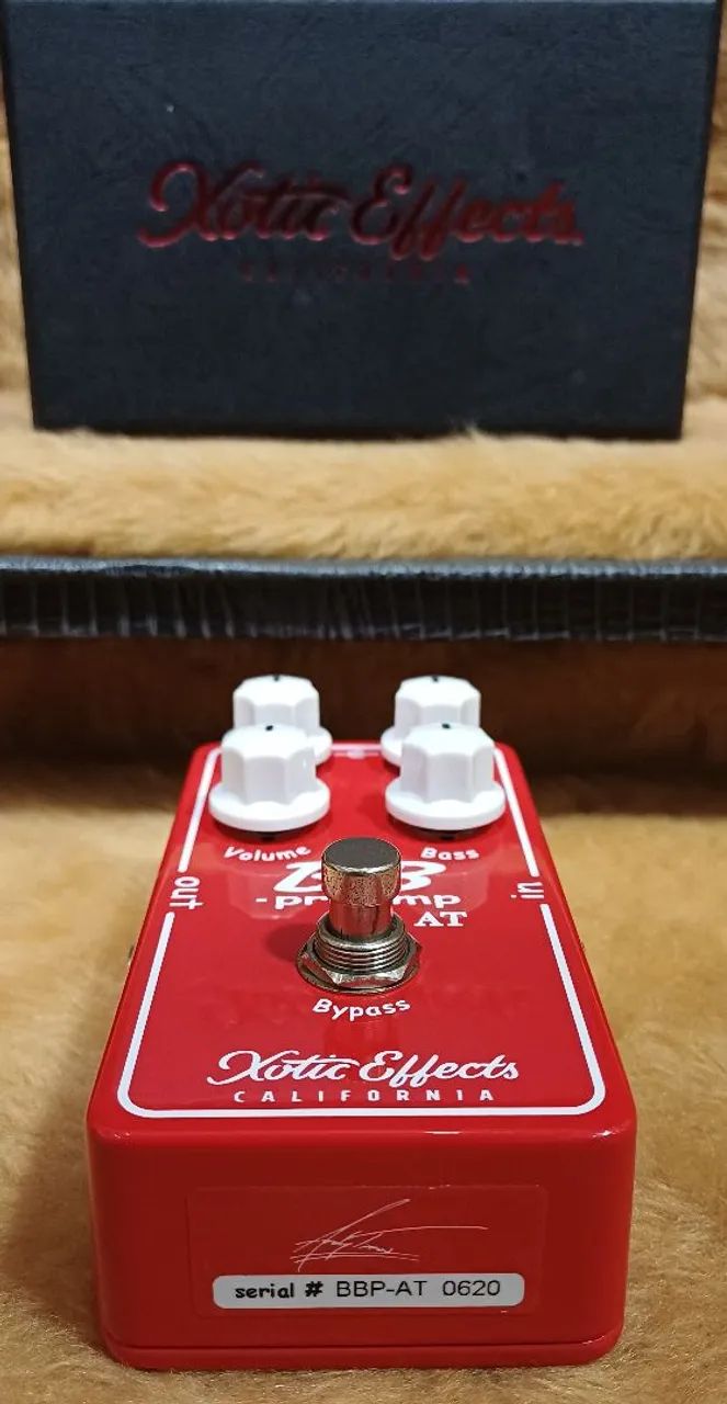 Pedal Xotic BB Preamp AT - Andy Timmons Edição Limitada