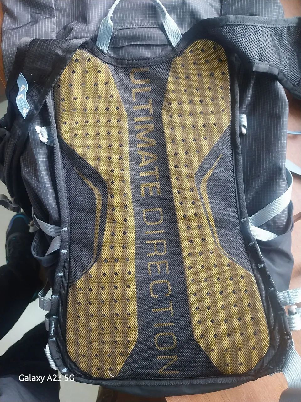 Mochila ultimate direction fast pack 20l nova - Foto 5