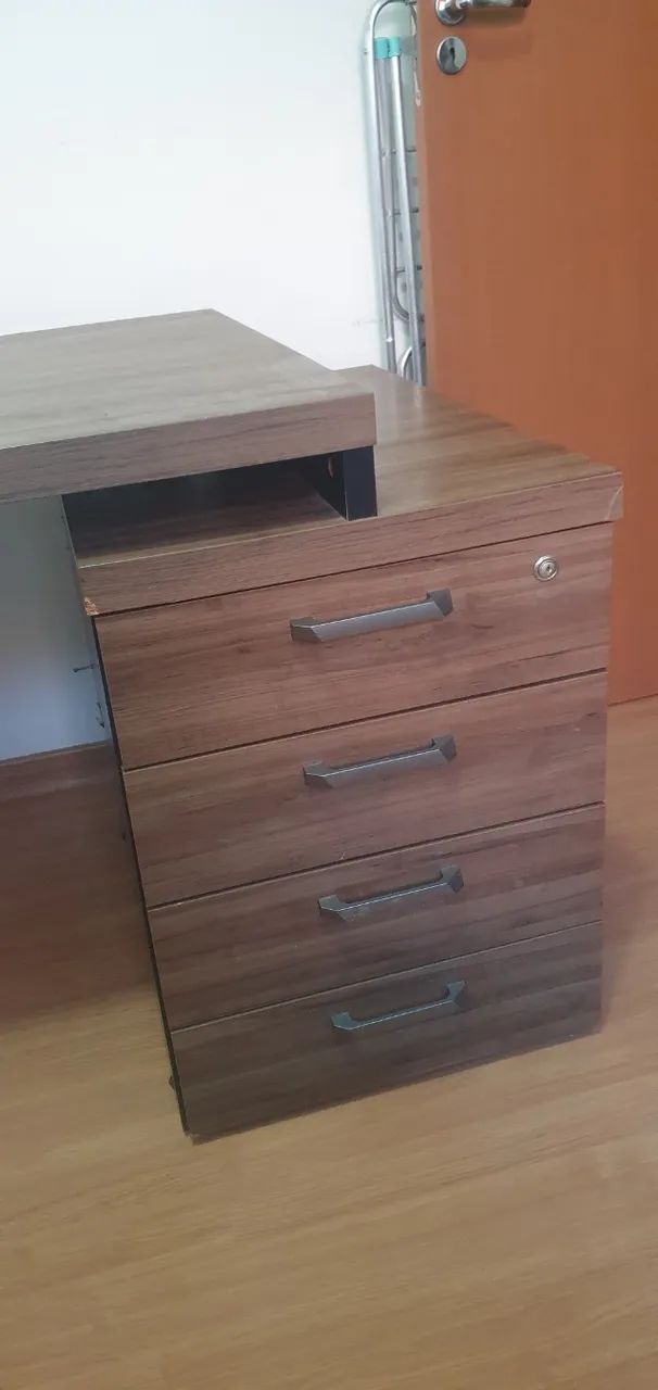 Mesa de escritório/estudos - Foto 3