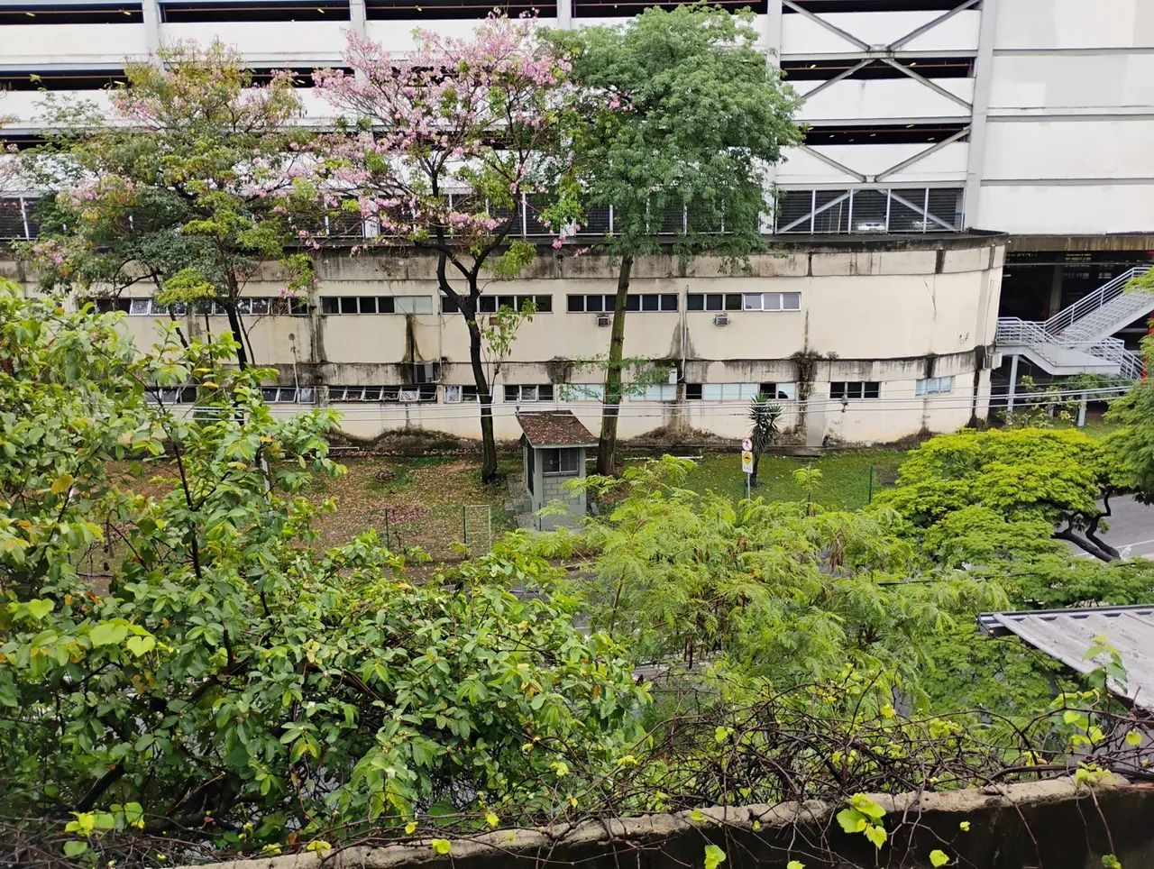 Vendo casa com galpão  - Foto 5