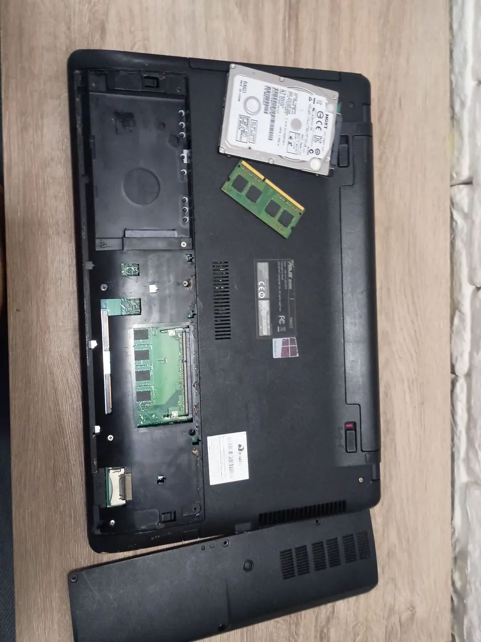 Notebook Asus retirar peças  - Foto 4