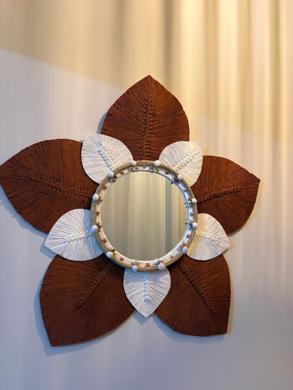 Espelho Redondo  Boho em Macramê - Modelo Flores de Verão 
