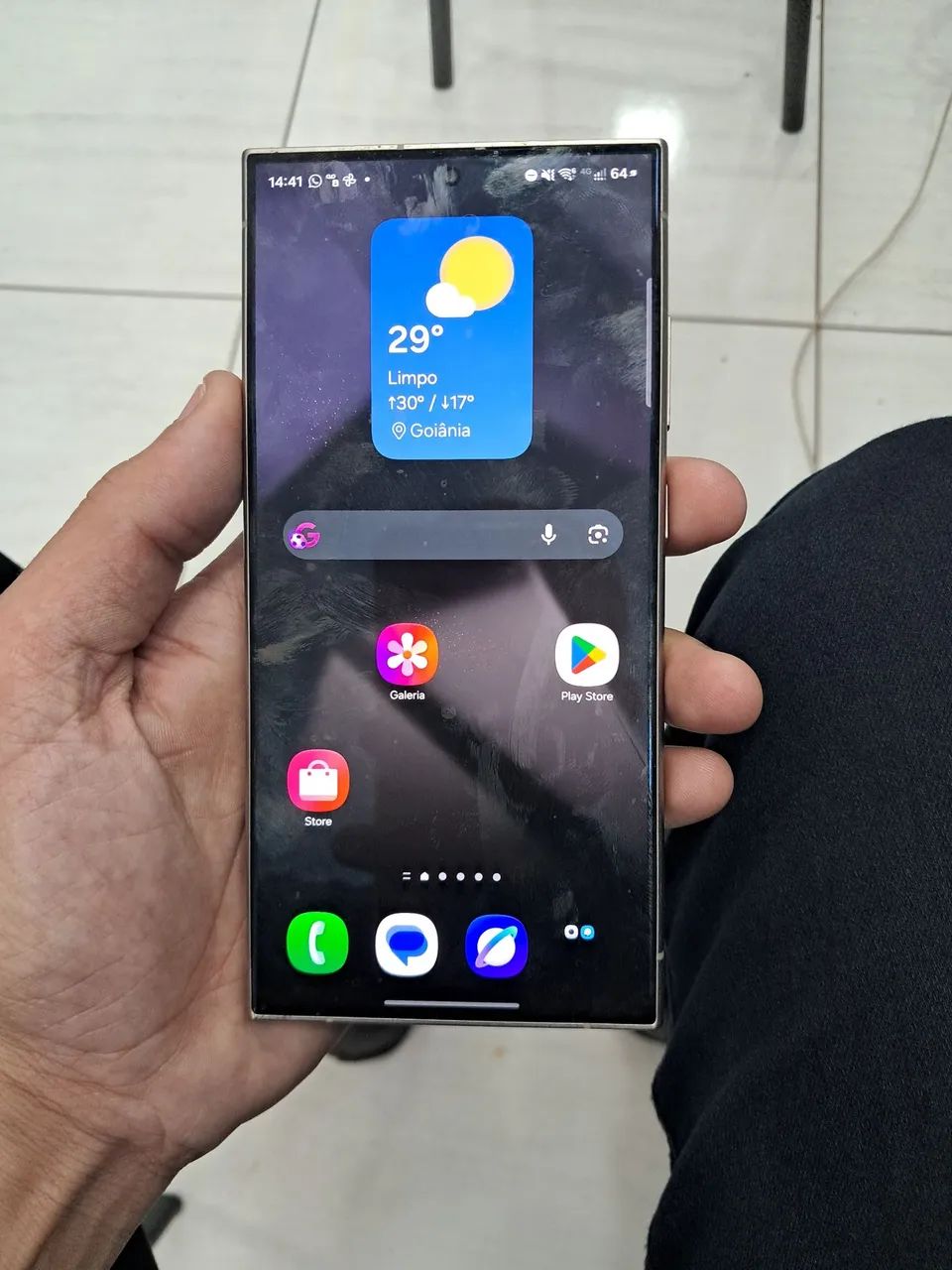 Galaxy S24 ultra 512gb.
