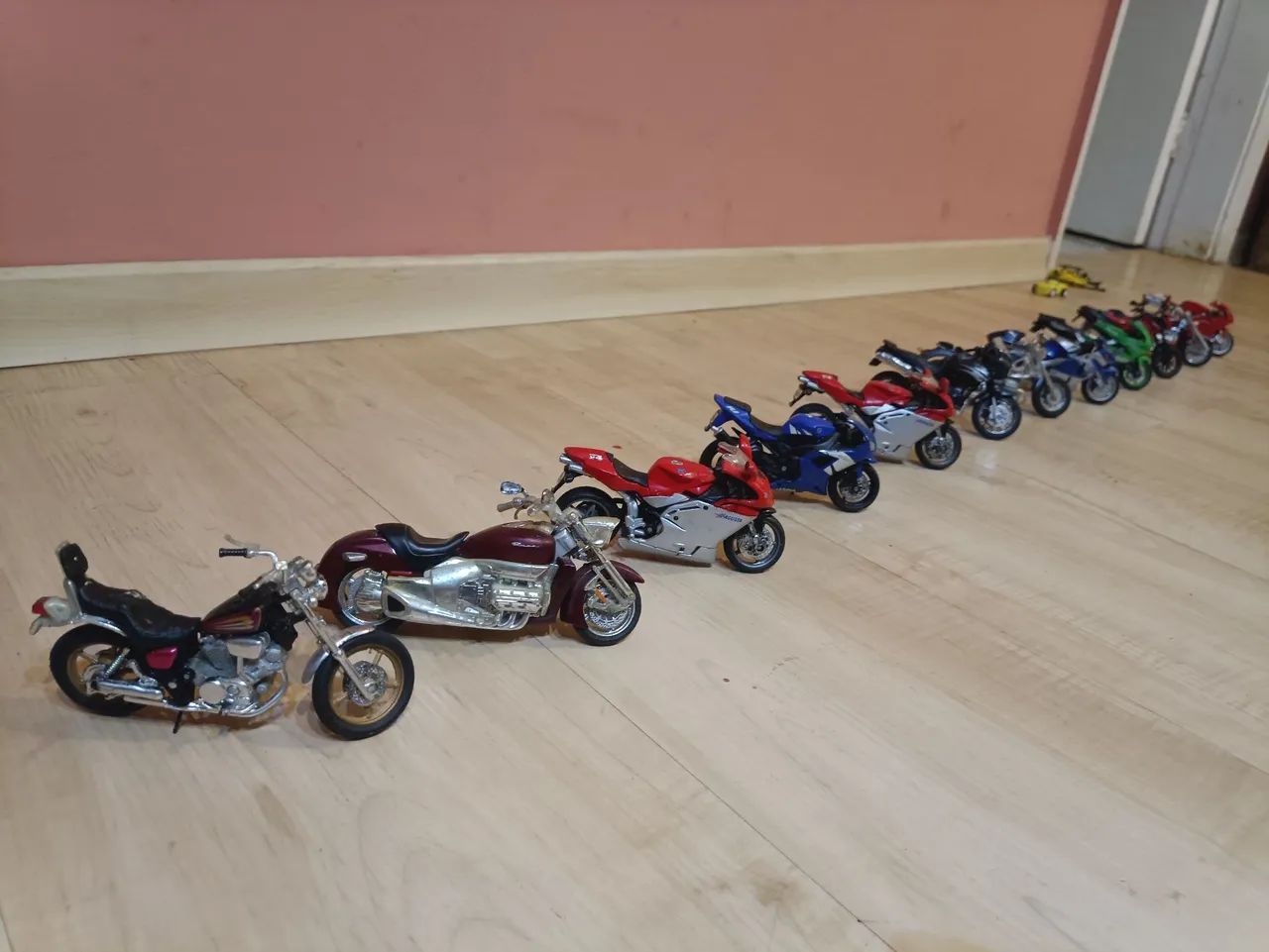 Motos miniatura MASTO 12cm