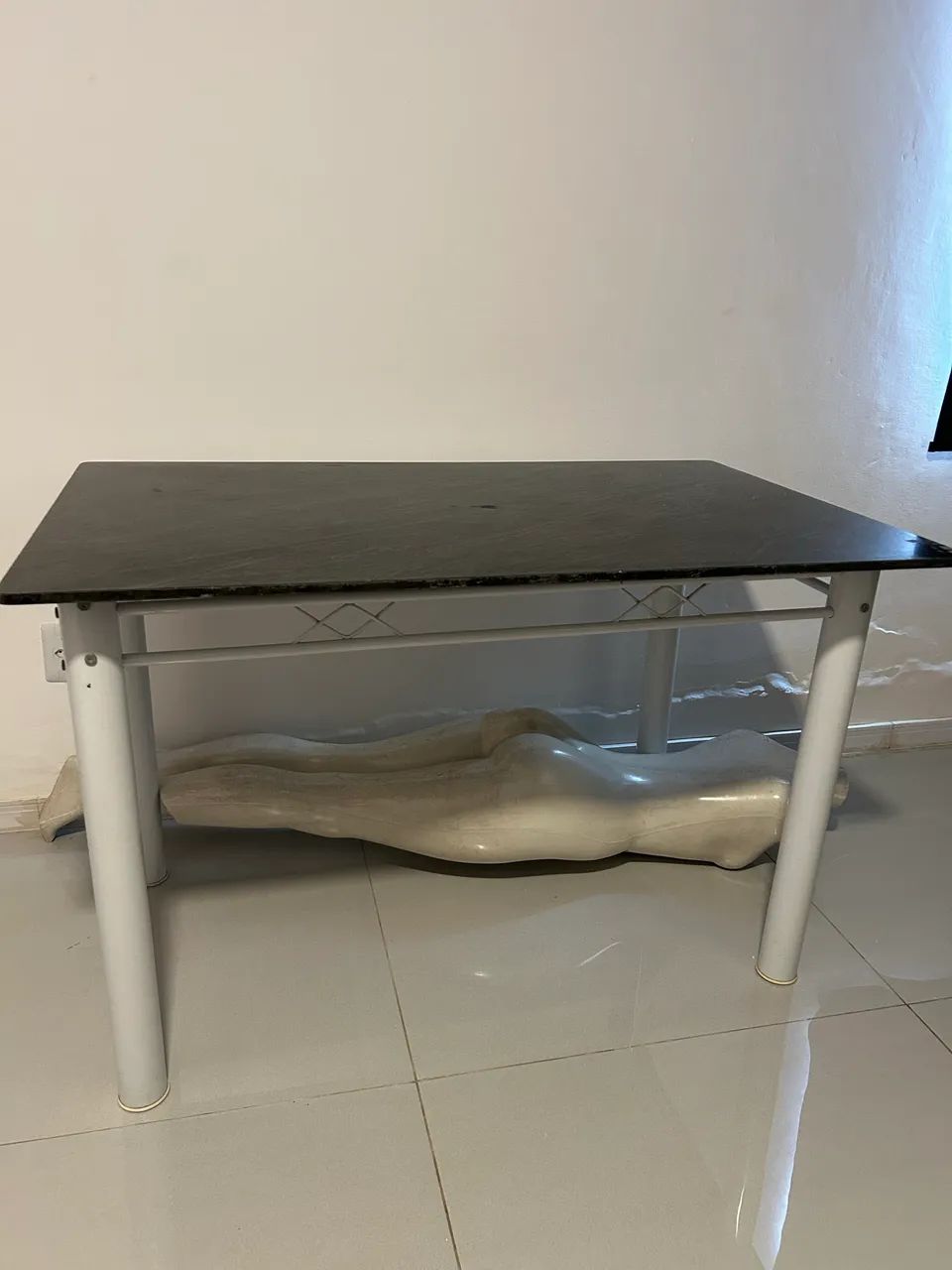 Mesa sem cadeira - Foto 2