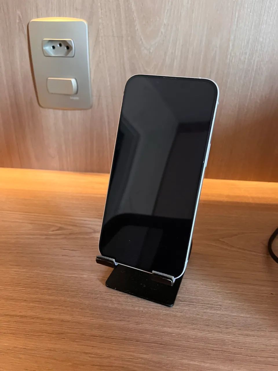 iPhone 13 excelente estado