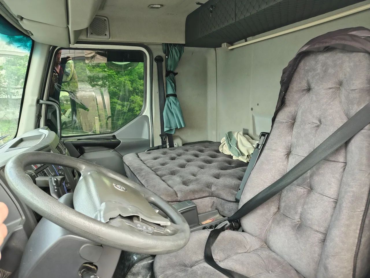 Volvo Vm 330 8x2 bitruck  - Foto 5