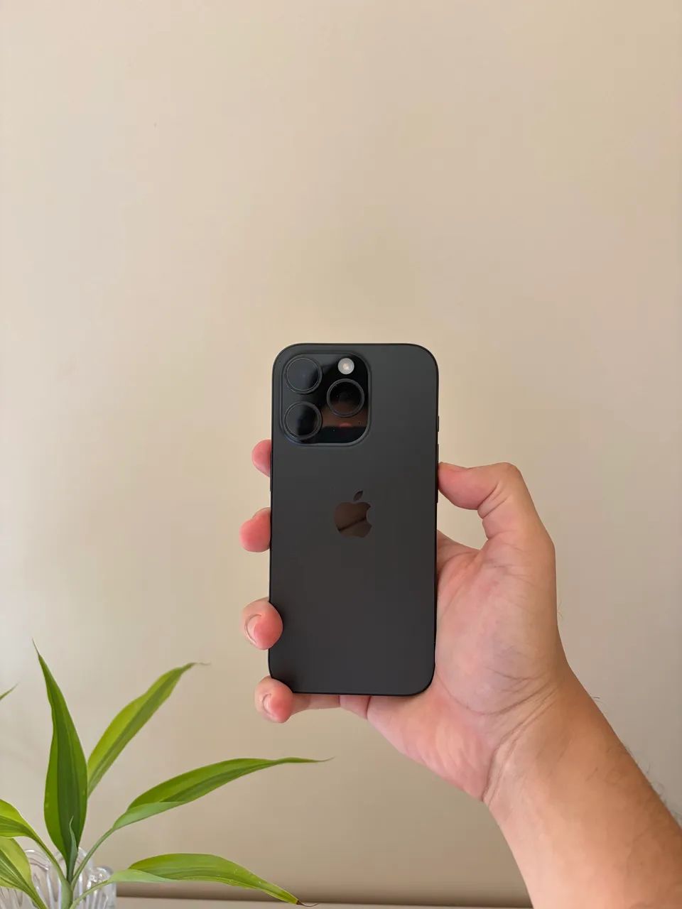 iPhone 16 pro - Foto 5