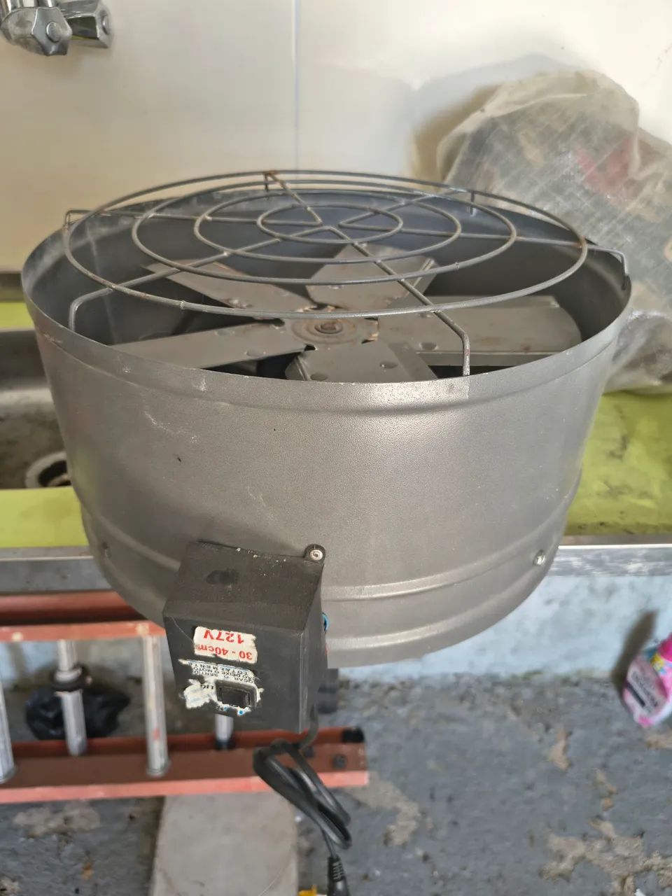 Exaustor 40 cm 127v em excelente  condição,semi novo pouco uso - Foto 3