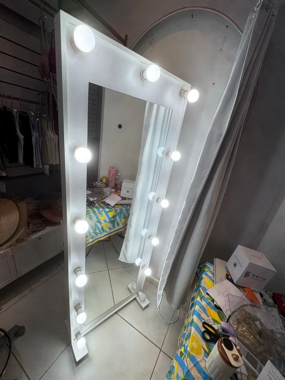 Espelho de loja 64994313795458123