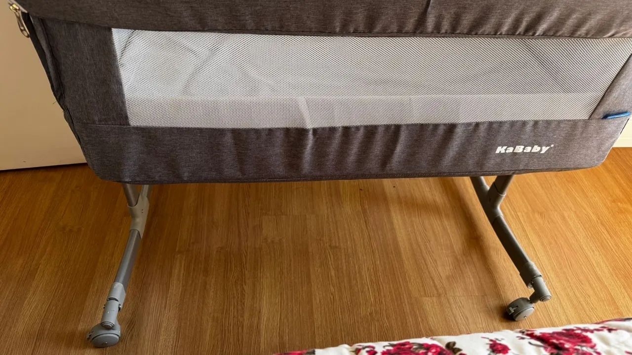 Berço Portátil  Moisés Co-bed Acopla na Cama Cinza Kababy - Foto 5