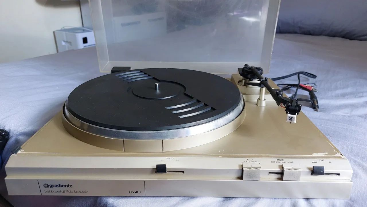 Toca disco Gradiente DS-40+ pré-amplificadormplificador 