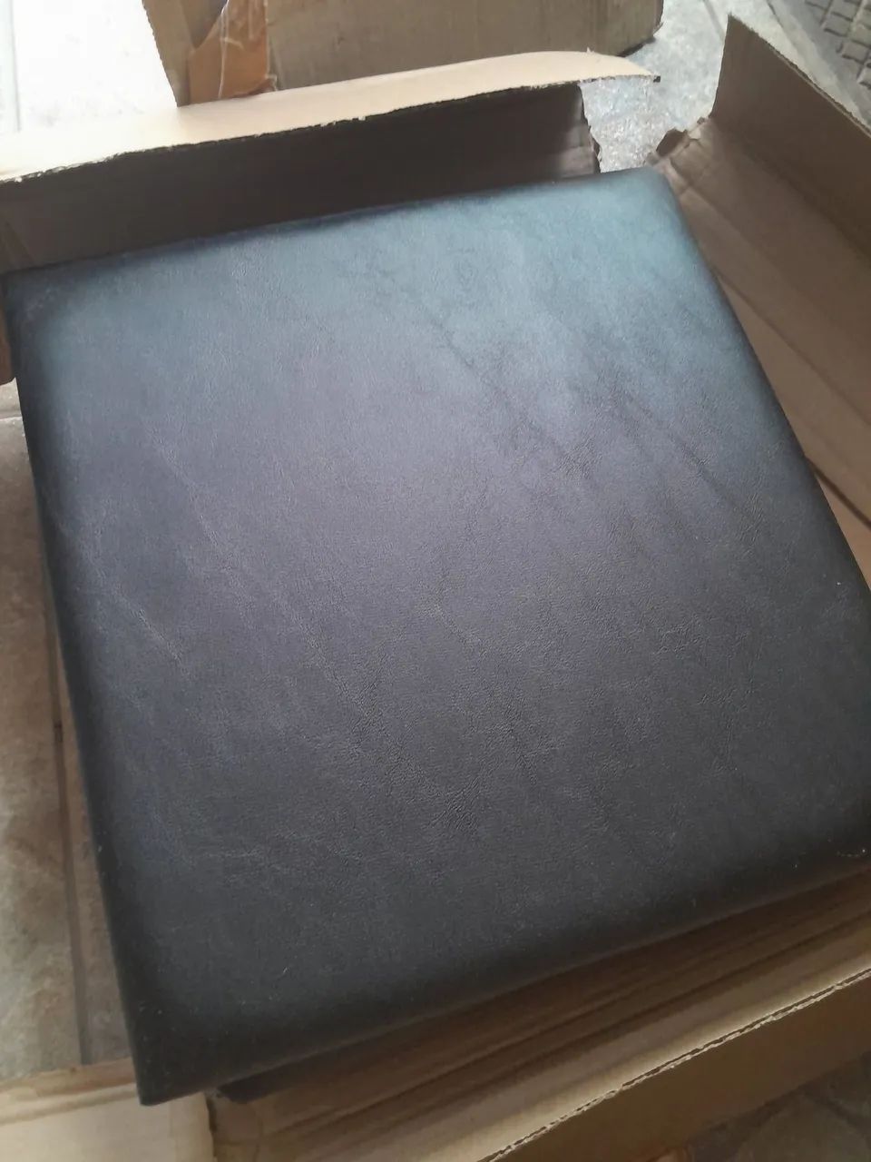 Mesa de jantar 4 cadeiras marrom e preta - Foto 5