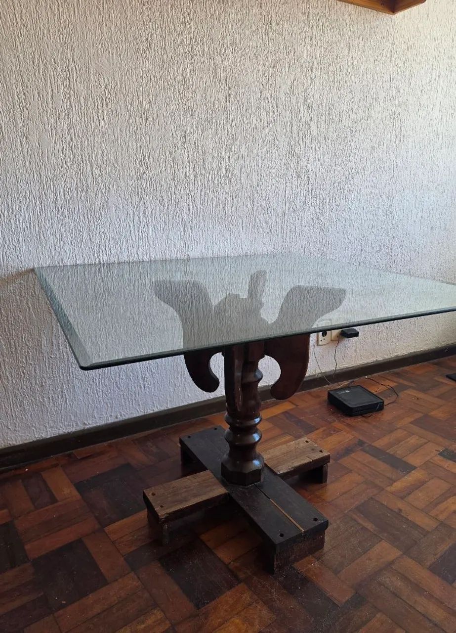 Mesa de vidro com base de madeira rustica - Foto 2