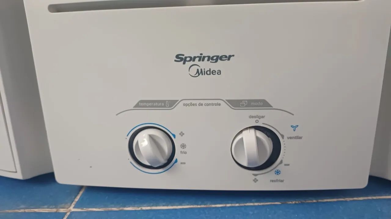 AR CONDICIONADO DE JANELA