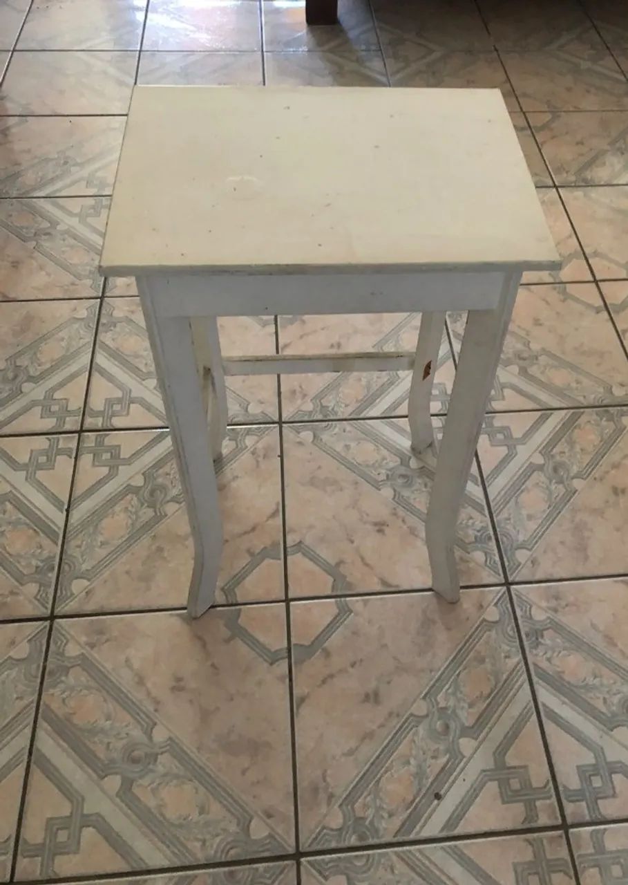 Mesinha de canto quadrada MDF branco