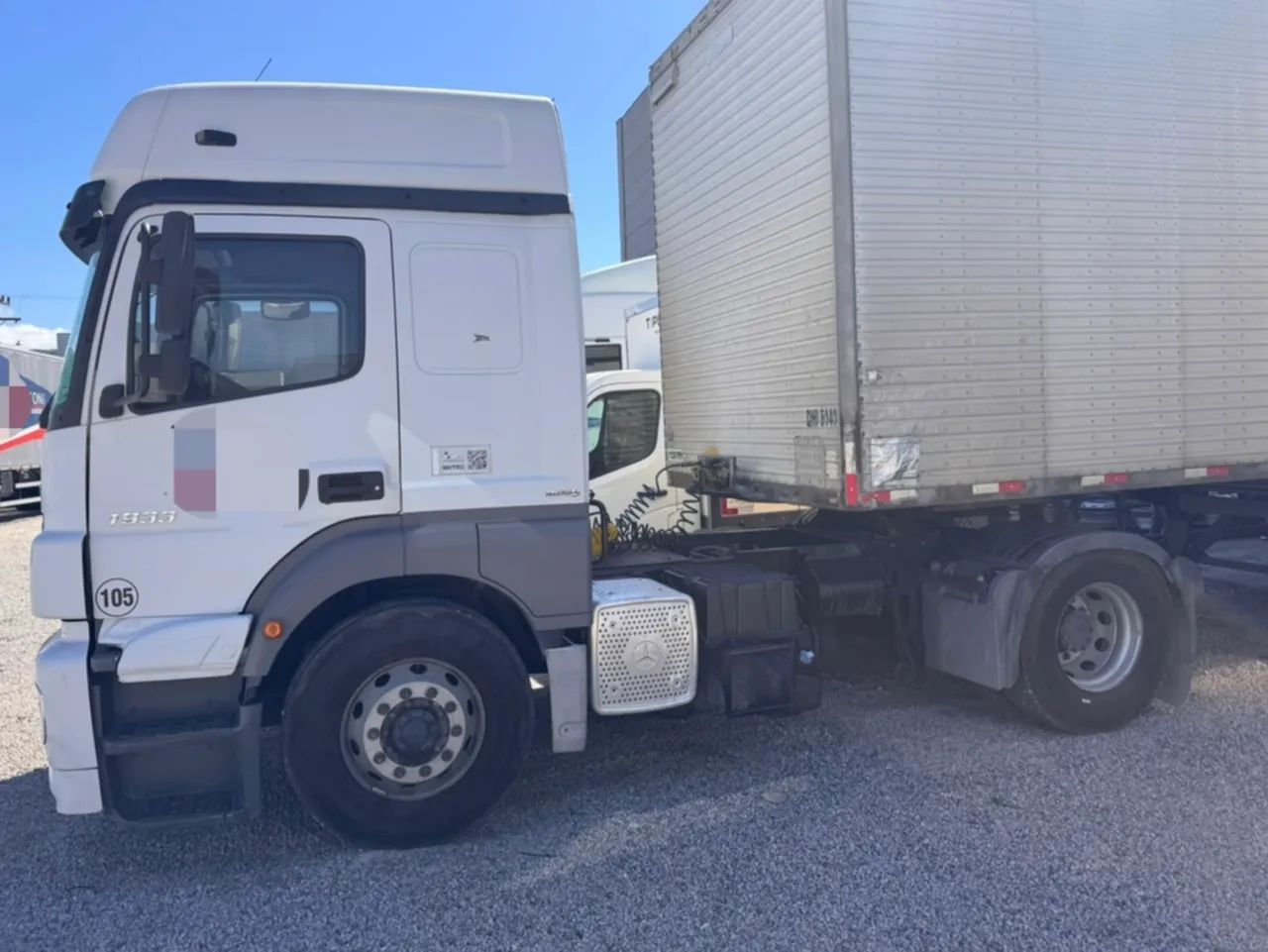 M. BENZ AXOR 1933 4x2 LS 2016  - Foto 4