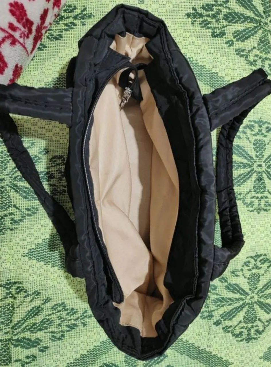 Bolsa acolchoada preta nylon - Foto 2