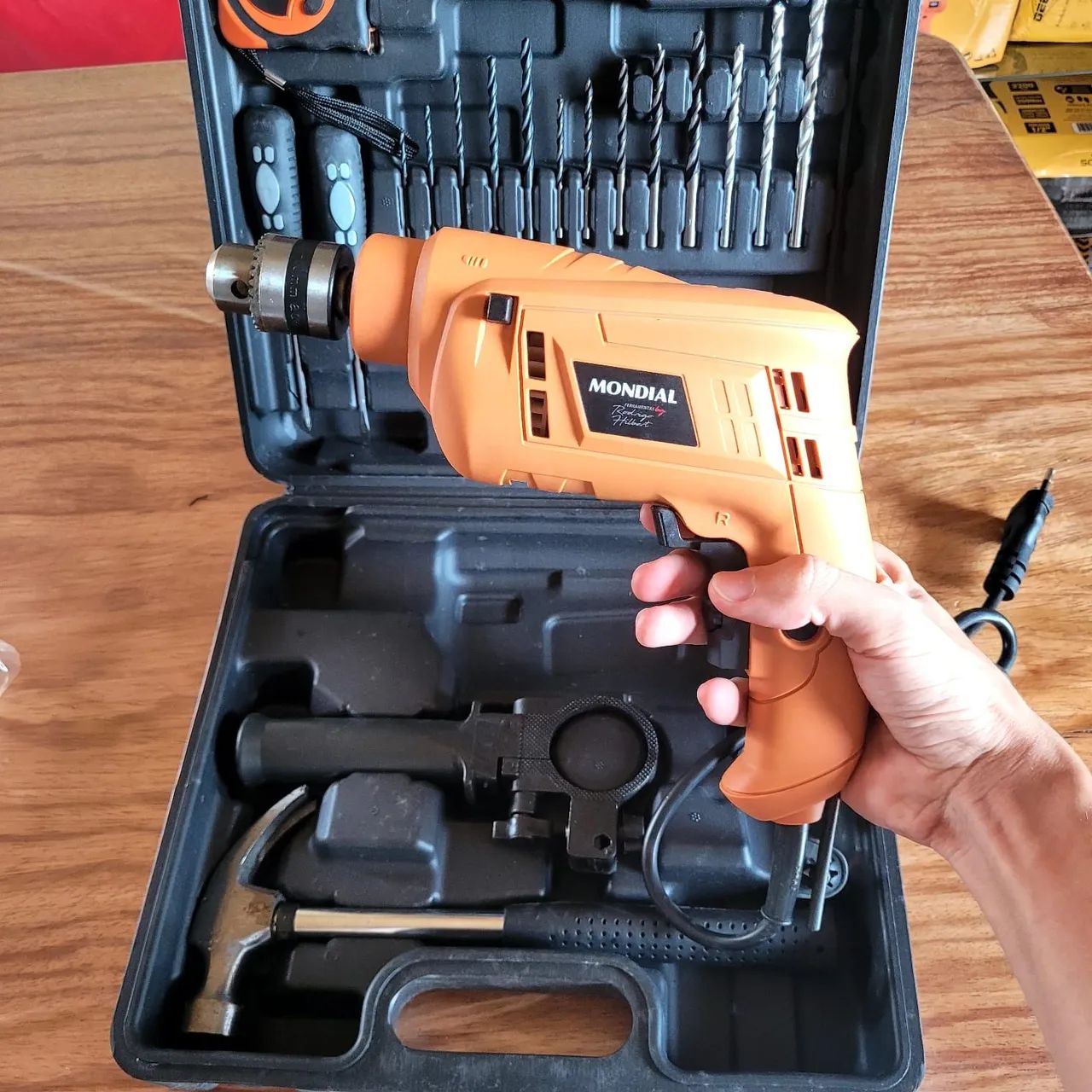 Furadeira e Parafusadeira Mondial 650W de Potência, Produto Novo na - Foto 4