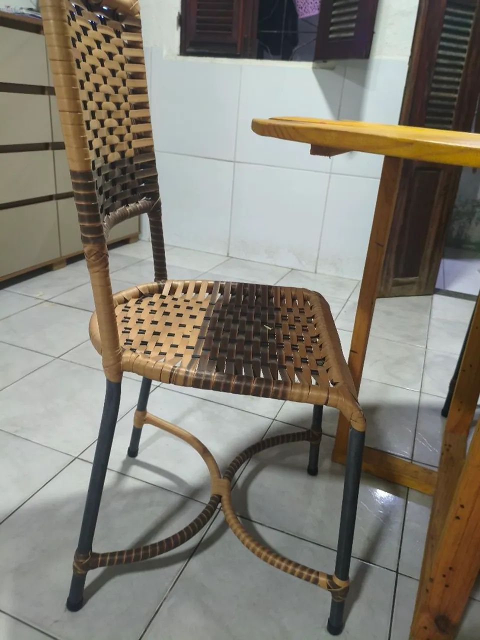 Mesa com cadeira rústica  - Foto 4