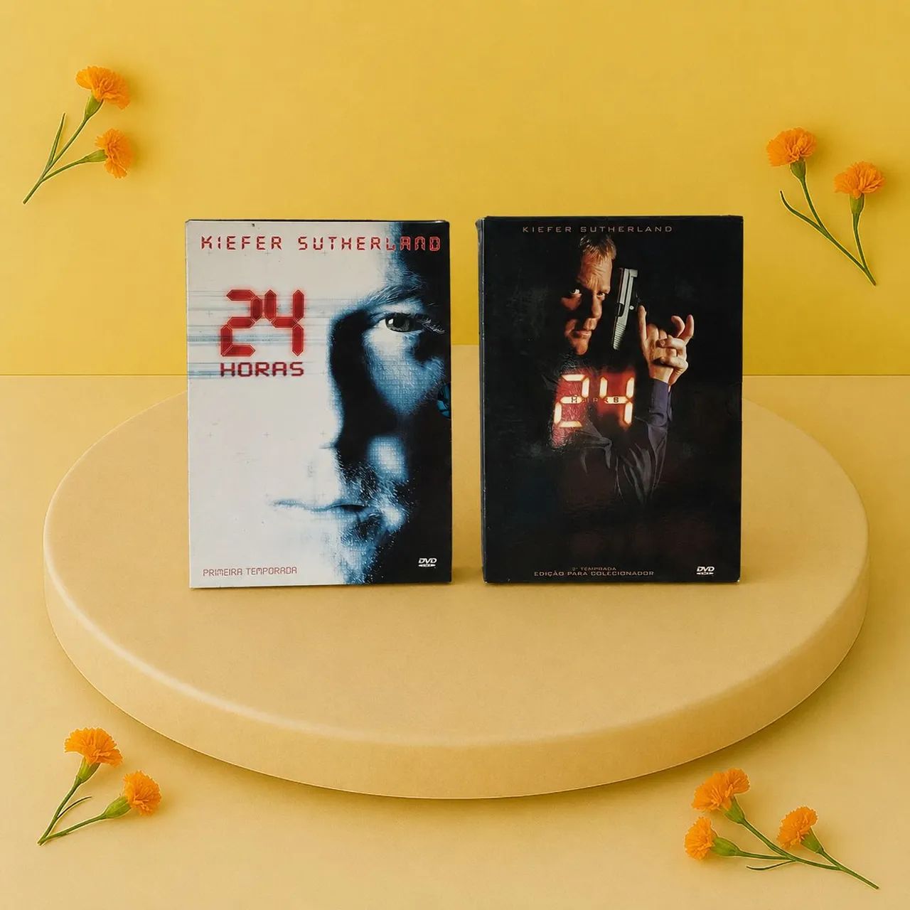 Kit Dois Boxes Série 24 Horas - DVD, Blu-Ray e Vídeo Cassete Kit Dois Boxes Série 24 Horas - DVD, Blu-Ray e Vídeo Cassete