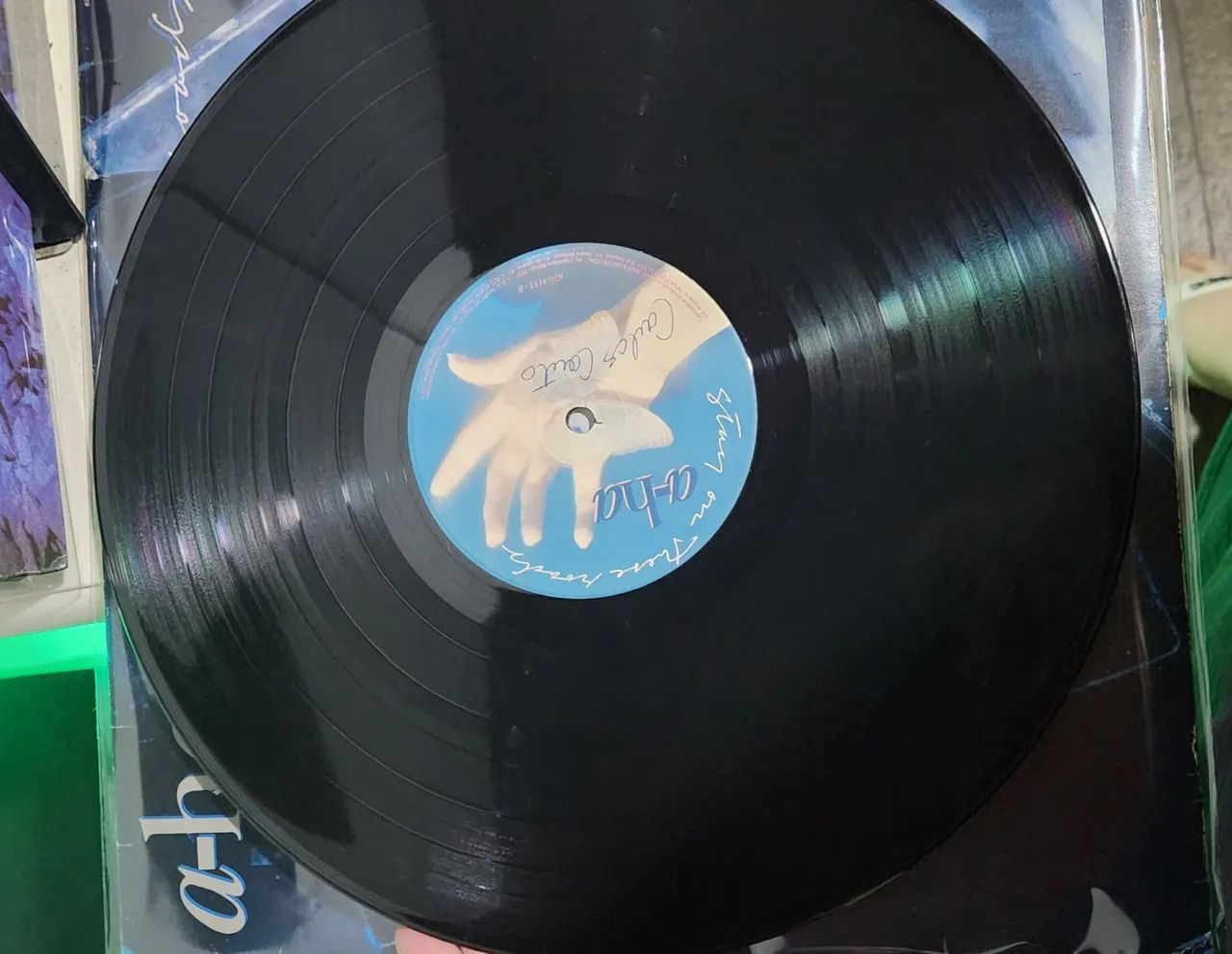 Disco vinil A-HA "Stay on These Roads" lp - Foto 3