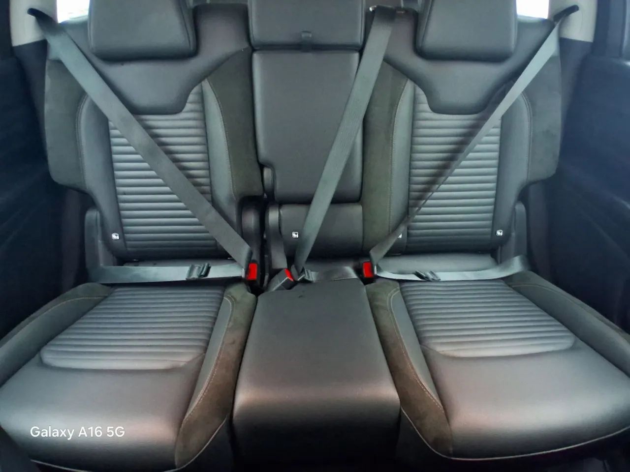 Jeep Commander Limited T270 1.3 TB Flex Aut., foto 16 de 18