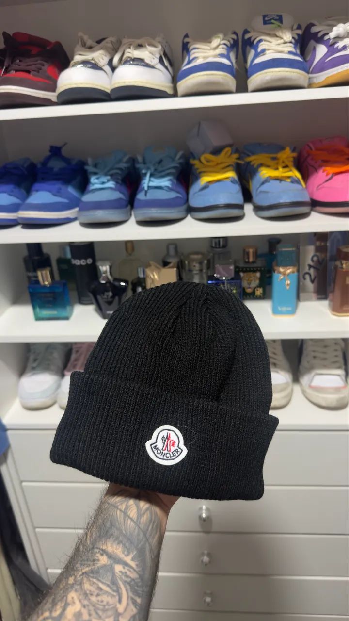 Toca moncler ( SEMI NOVO )