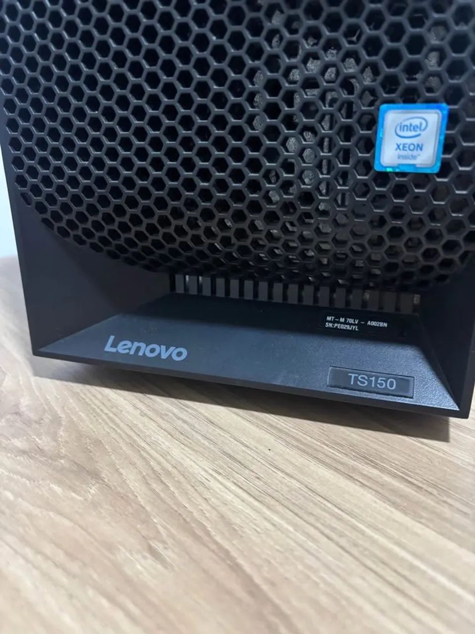 Lenovo ThinkServer TS150 - Foto 3