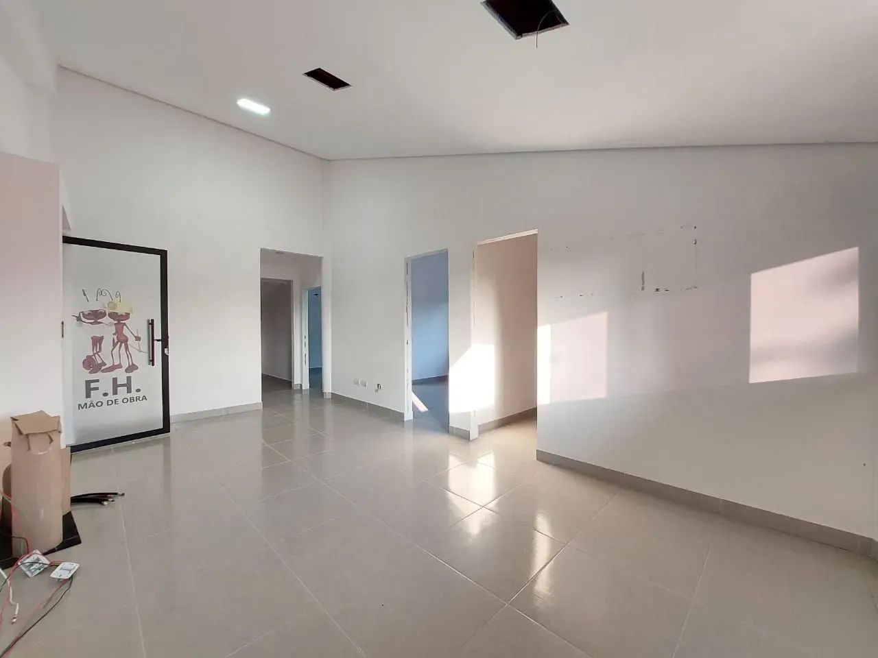 Sala comercial no Loteamento Costa do Sol para alugar  - Bertioga/SP