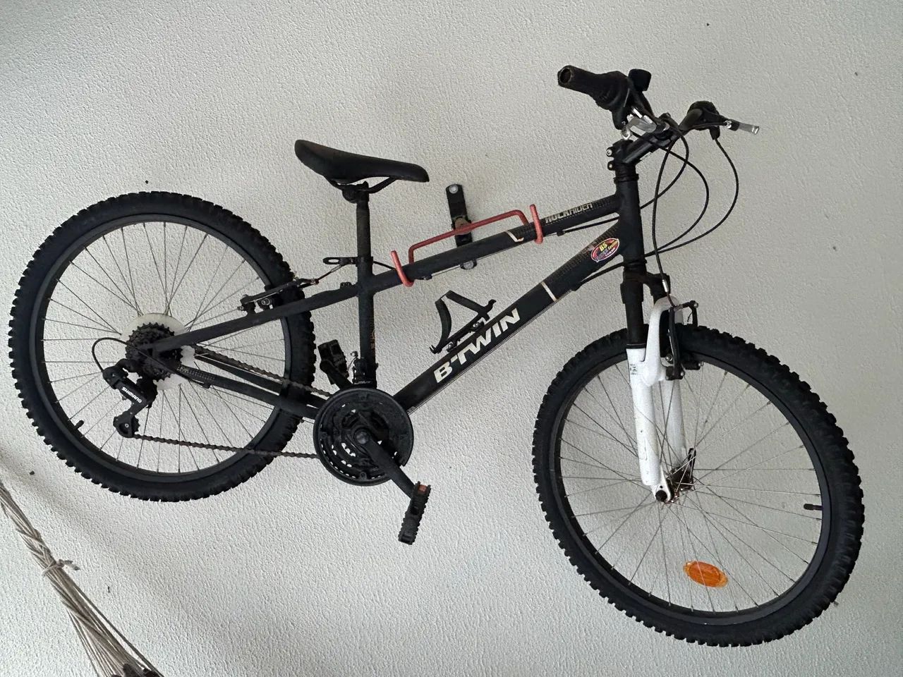 Bicicleta BTwin aro 15 em bom estado  - Foto 2